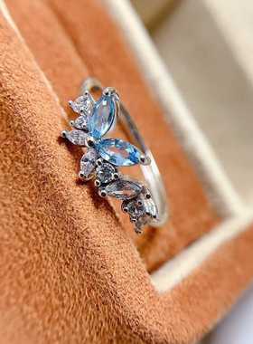 新款戒指s925银镶嵌天然透辉石蓝托帕红宝石活口女蝴蝶食指彩宝戒