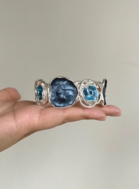 蓝色玫瑰花镂空拼接合金手镯创意玫瑰花女士百搭手链