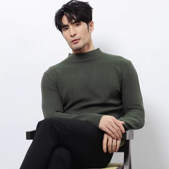秋冬半高领男士毛衣2025新款冬季修身中领针织打底衫男装长袖内搭
