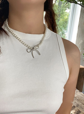 高级感珍珠金属蝴蝶结项链女发饰复古个性简约百搭气质颈链锁骨链