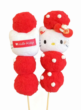 日本正版HelloKitty新年毛衣挎包红色玩偶挂件kt猫喜庆公仔钥匙扣