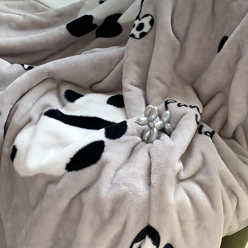夏季牛奶绒毛毯薄款法兰绒毯子单人沙发午睡小盖毯珊瑚绒学生宿舍
