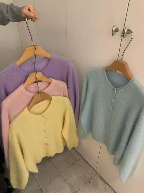 Brushed wool 79016 Korean milky round neck gold button knitted cardigan fashionable atmosphere soft waxy fur coat