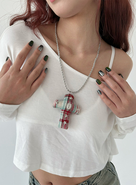 格子拼布立体十字架长项链