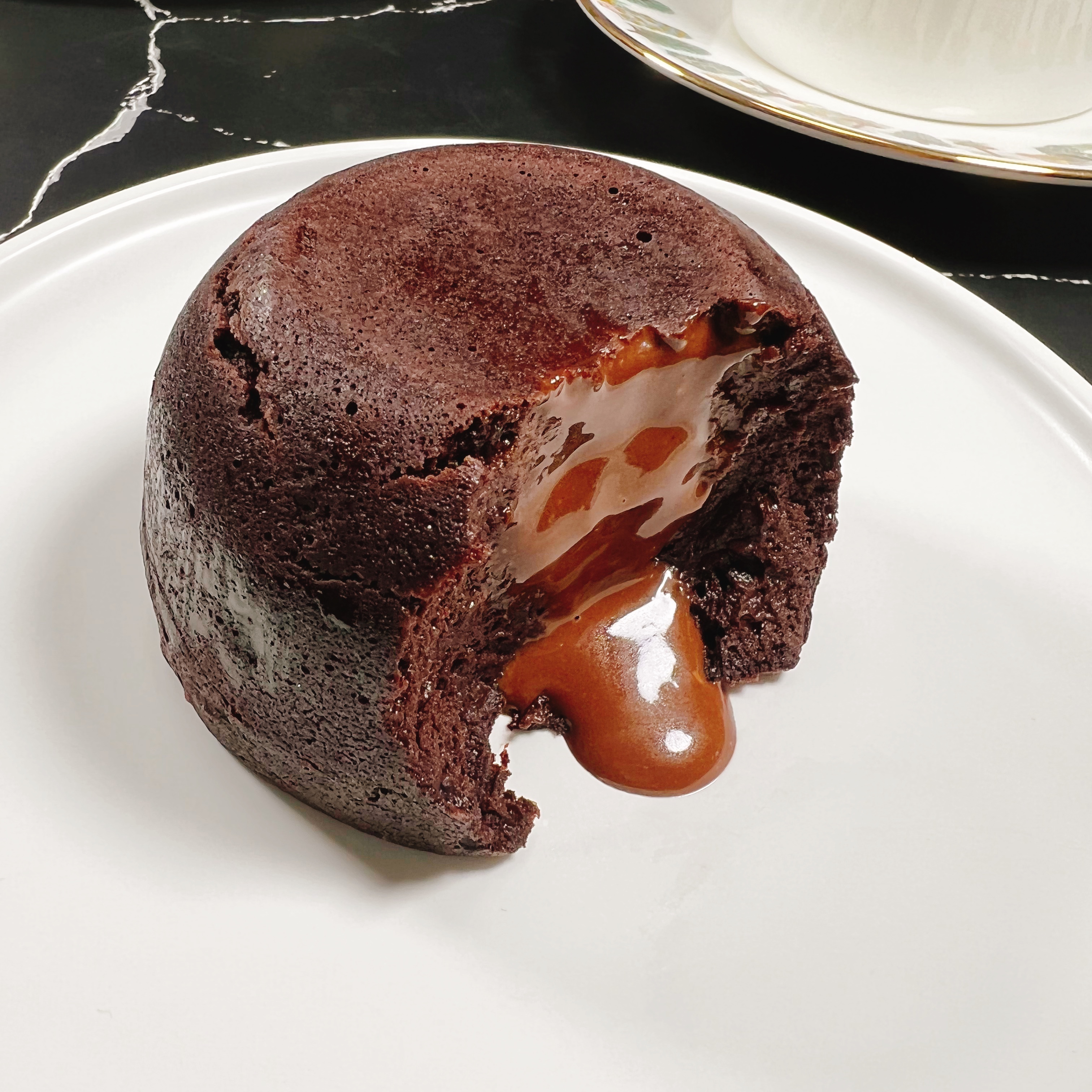 紫薯爆浆熔岩蛋糕 婷子低卡美食铺 巧克力布朗尼无面粉不加蔗糖油 - 图1