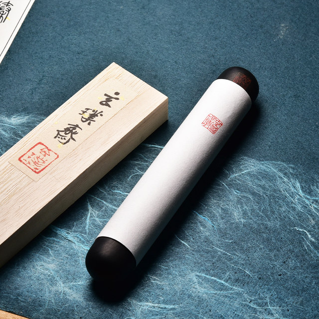 Xuanpu Zhai pine oil cigarette ink stick Hu Kaiwen ink tablet