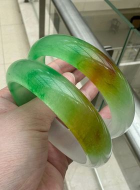 名族风女石英岩质玉礼品