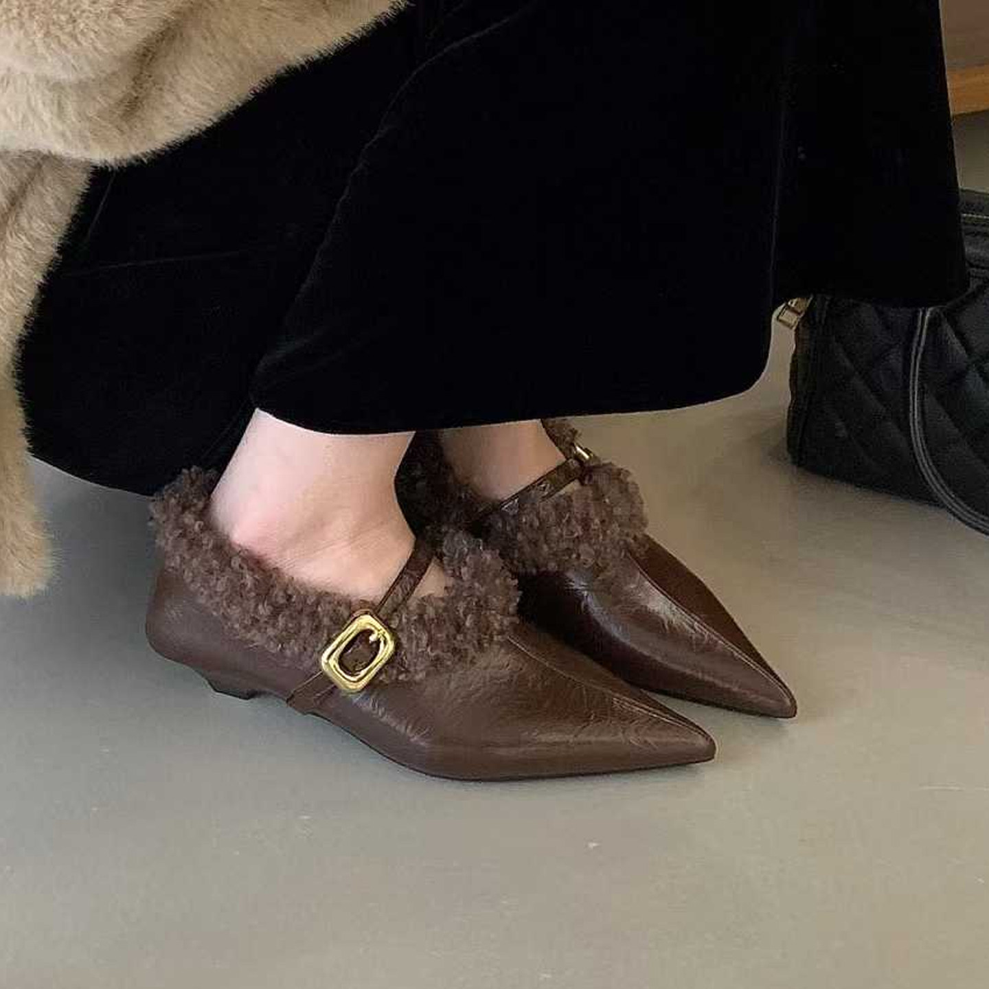 欧美时尚尖头卷卷毛鞋口一字扣带加绒保暖粗跟低跟毛毛鞋深口单鞋,淘宝优惠券,粉丝福利购,淘宝优惠卷