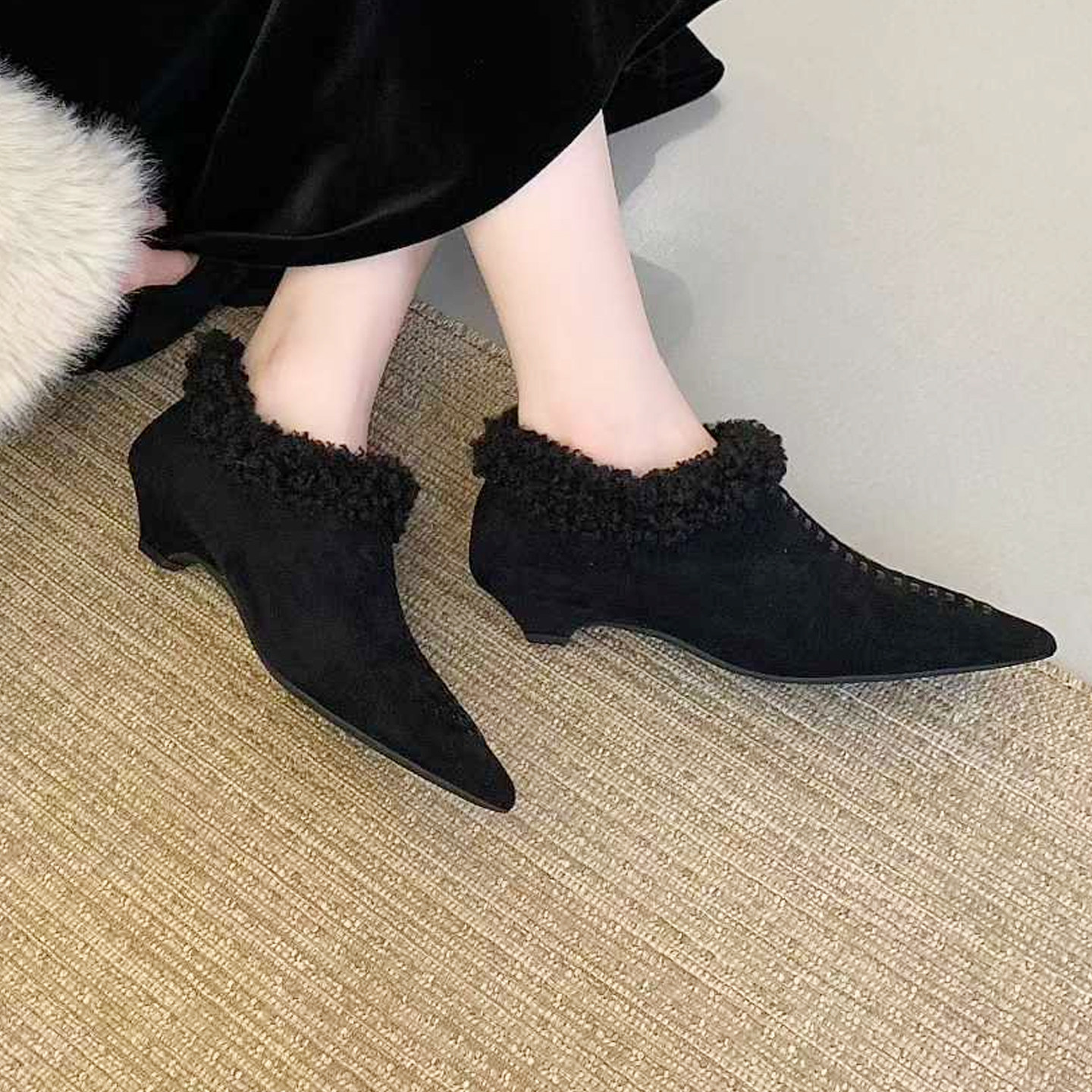 欧美时尚尖头小粗跟低跟加绒保暖卷毛鞋口羊羔毛深口单鞋法式女鞋,淘宝优惠券,粉丝福利购,淘宝优惠卷