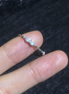 爆款韩版尾戒时尚莫桑钻石戒指女简约女式戒指女