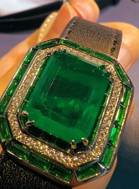 人造祖母绿手表款手链女轻奢小众女士腕表款手环时尚大方手镯