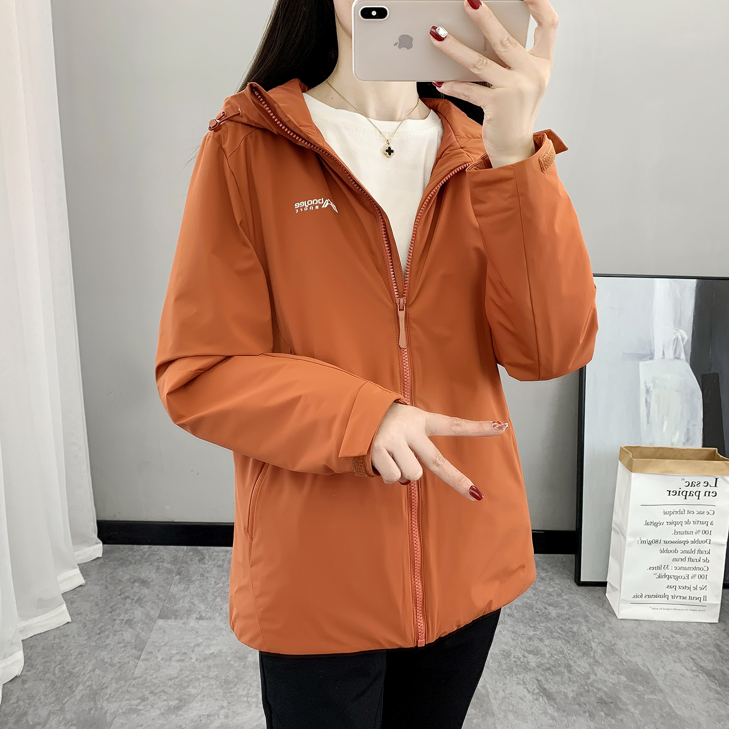 2025冬季棉衣外套女士连帽加棉冲锋衣保暖防风防水休闲户外棉服 - 图2