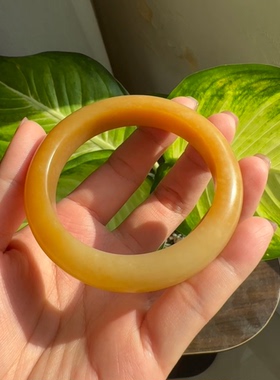 新疆和田玉且末黄金糖手镯泥鳅背镯油润细腻带证书