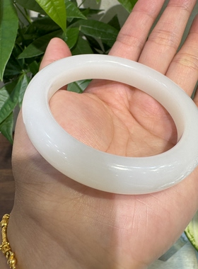 新疆和田玉羊脂白玉手镯56圈口泥鳅背油润细腻