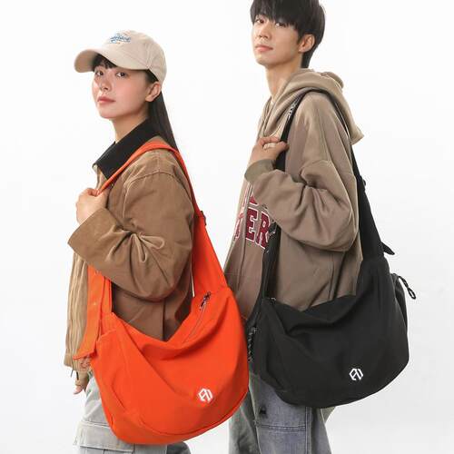 花儿与少年江疏影同款旅行包男大容量背包运动斜挎包日常饺子包女 - 图0