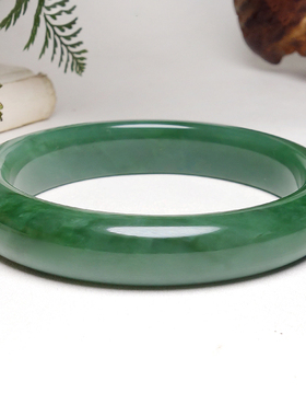 收藏级和田碧玉老料无黑点手镯