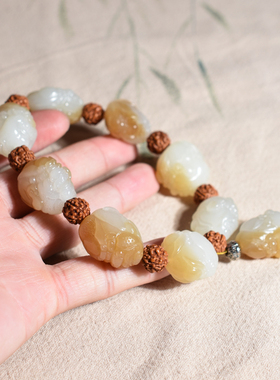 玉见罗汉手工雕手串和田玉