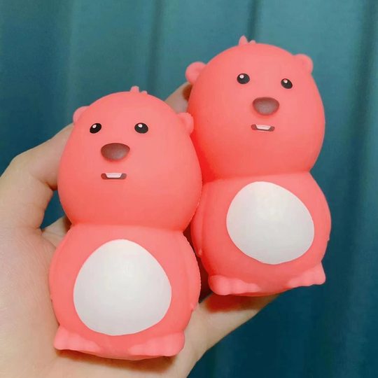 Little beaver loopy pinches Lezan cute cartoon ornaments to give gifts dolls to vent stress relief toys