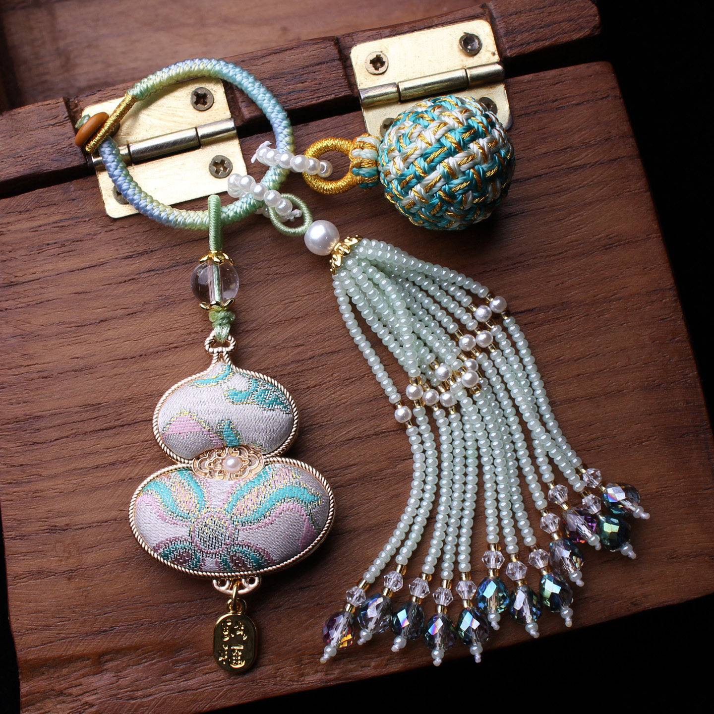 非遗宋锦成品葫芦包包压襟挂件流苏穗子编织有球必应汉服车钥匙扣,淘宝优惠券,粉丝福利购,淘宝优惠卷