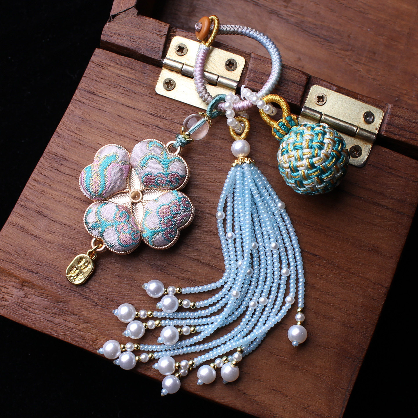 四叶草非遗宋锦包包压襟挂件旗袍汉服流苏穗子有球必应车钥匙挂饰,淘宝优惠券,粉丝福利购,淘宝优惠卷