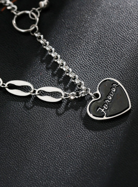 辣妹项链小众女嘻哈钛钢黑色字母爱心卫衣锁骨链长款饰品吊坠