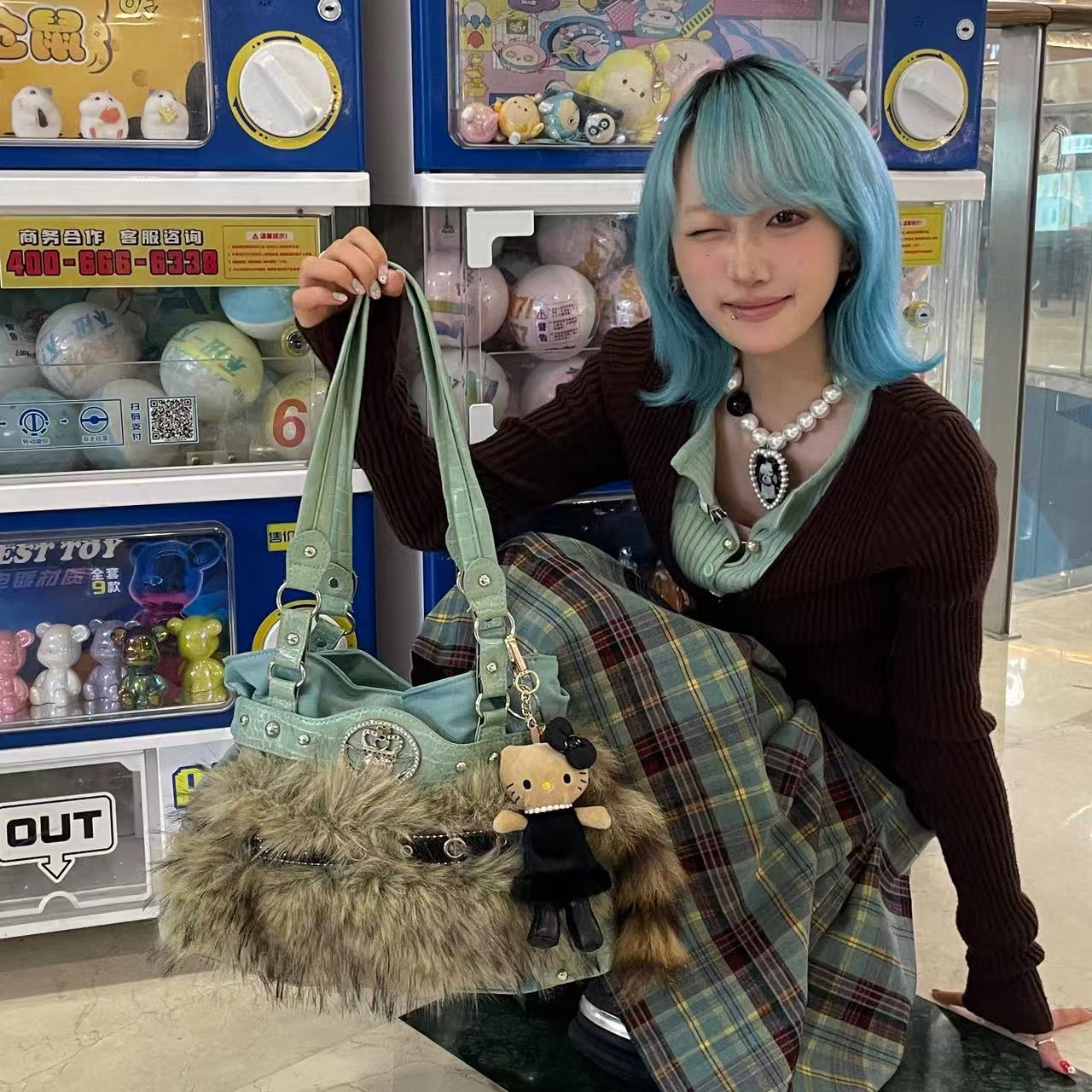 日光欲原创Y2K辣妹秋冬毛绒腋下包小众大容量通勤毛毛单肩托特包,淘宝优惠券,粉丝福利购,淘宝优惠卷