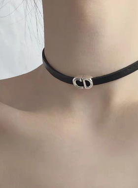 s925银字母皮绳女士锁骨链