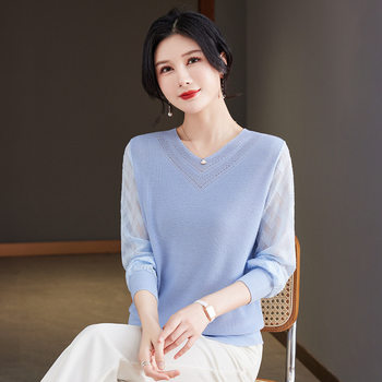 ເສື້ອຍືດແຂນຍາວ Ice silk knitted for mothers spring tops 2024 summer thin short style v-neck hollow bottoming shirt