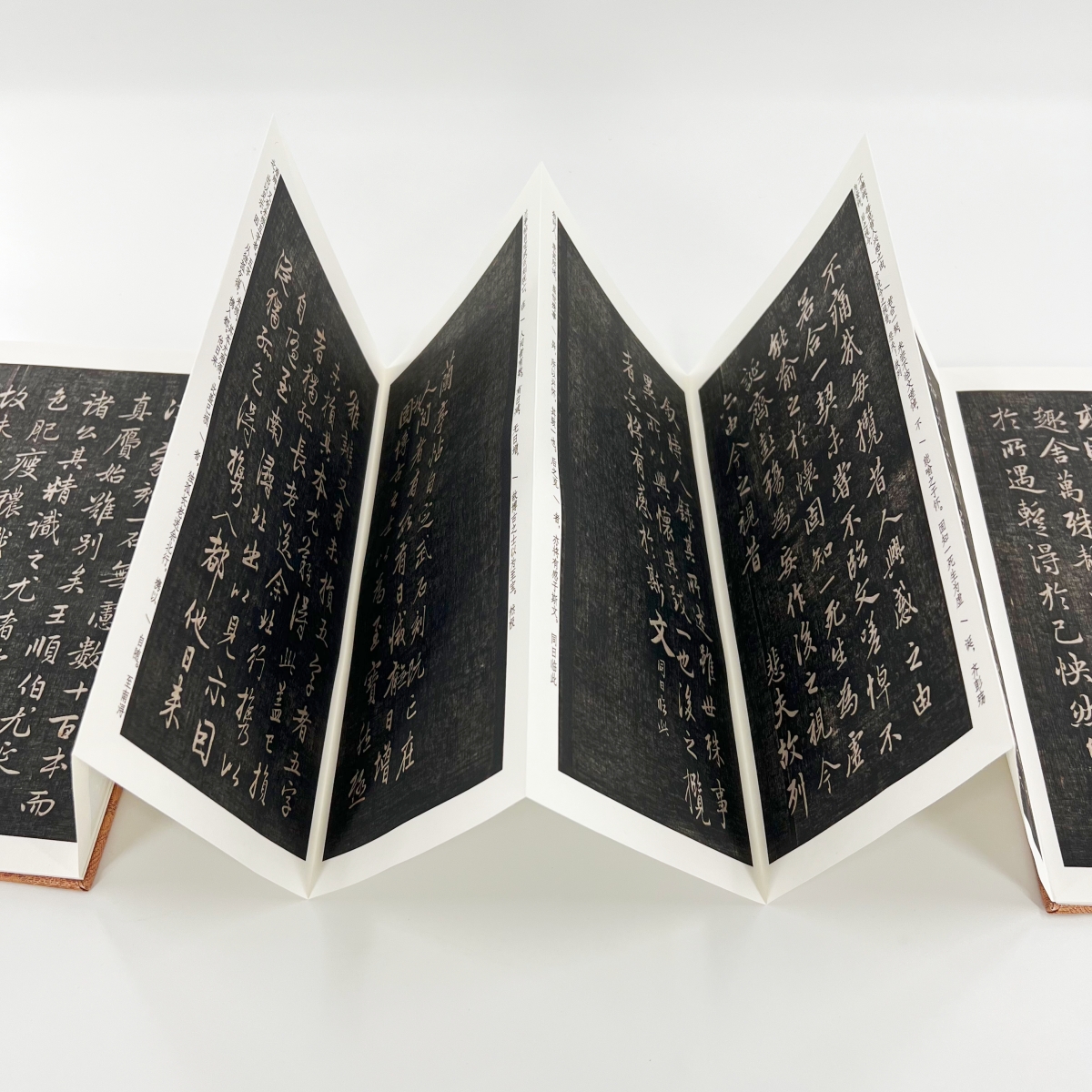 赵孟頫行书临兰亭序及十三跋 带释文高清原大微喷复刻手工经折装 - 图2