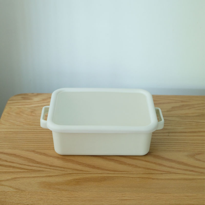 Rectangular Noda enamel Japanese-style crisper meal prep box