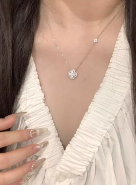 钻石四叶花项链女款轻奢高级感小众设计锁骨链2025新款送女友礼物
