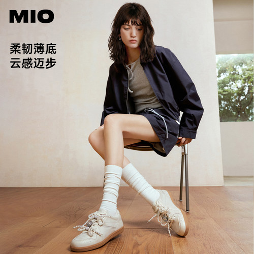 MIO米奥女鞋春芭蕾风德训鞋珍珠装饰优雅舒适休闲运动鞋轻便板鞋 - 图3