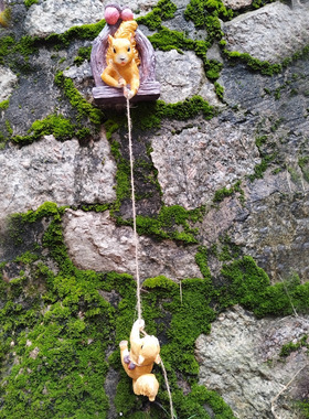 亚马逊热卖母子松鼠窗台吊绳挂件阳台壁挂庭院墙角景观装饰摆件