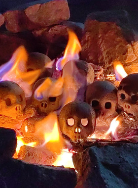 跨境新品火烧骷髅套二陶瓷防火火盆骷髅万圣节室外和室内壁炉装饰
