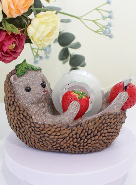 跨境新品创意办公桌面文具可爱动物造型刺猬胶带座切割器树脂装饰