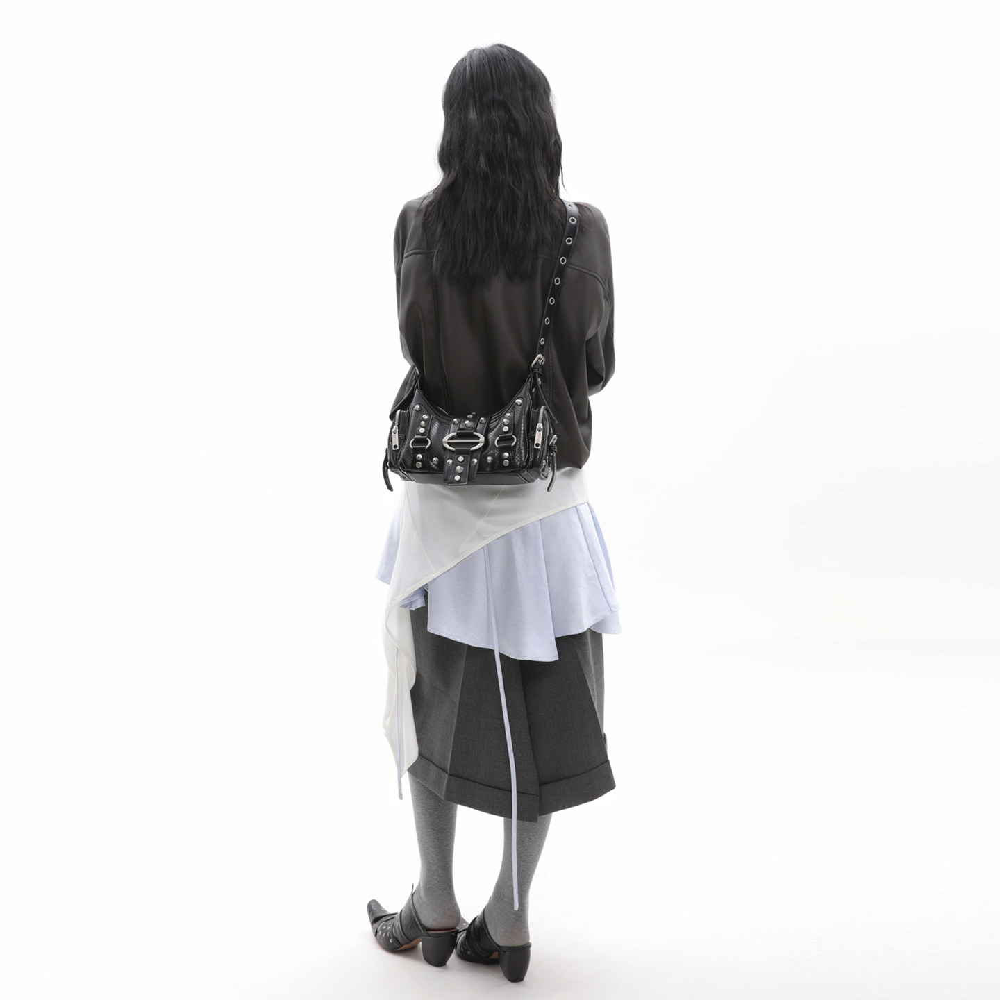 简着25AW新品 原创 黑色蛇皮纹铆钉辣妹单肩腋下包 斜挎2用机车包,淘宝优惠券,粉丝福利购,淘宝优惠卷