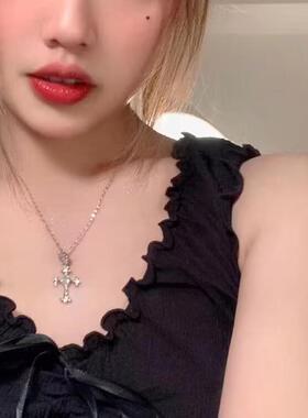 奢小众颈链锁骨项链链嘻哈风钻感女轻镶十字架潮酷配饰辣妹高级