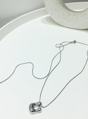 小众设计冷淡风银色U形字母黑绳圆珠可调节抽拉式项链毛衣链挂件