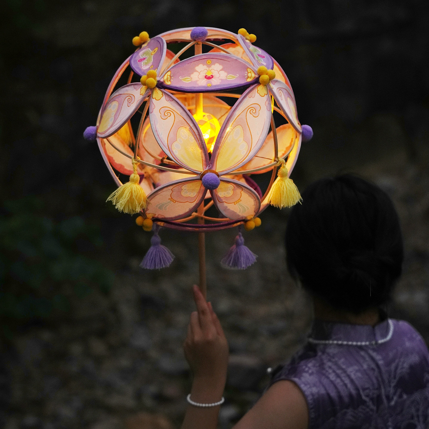 篾匠姑娘 好运蝶蝶绣球滚灯diy材料包花灯成品灯笼元宵中秋春节,淘宝优惠券,粉丝福利购,淘宝优惠卷