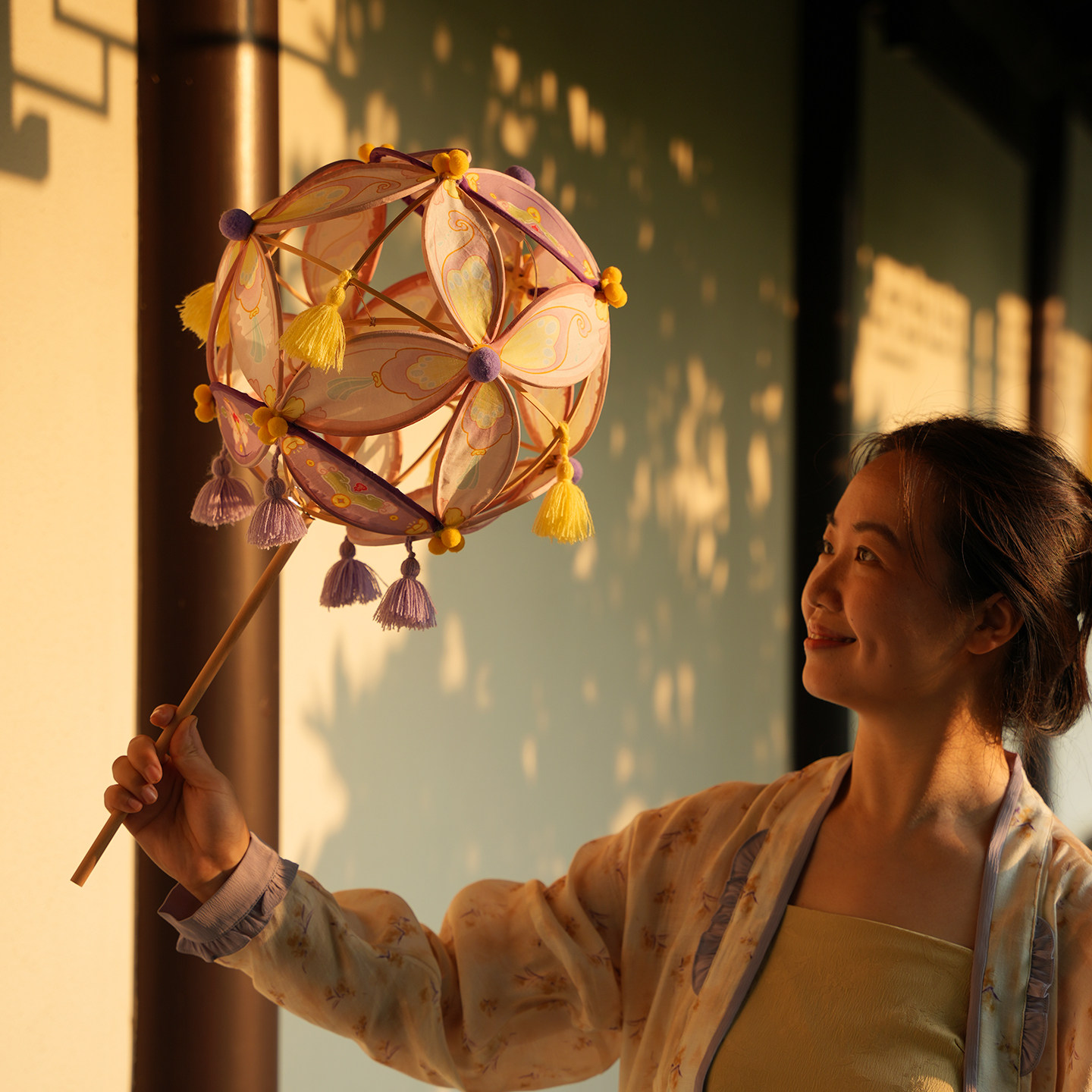 篾匠姑娘 好运蝶蝶绣球滚灯diy材料包花灯成品灯笼元宵中秋春节,淘宝优惠券,粉丝福利购,淘宝优惠卷