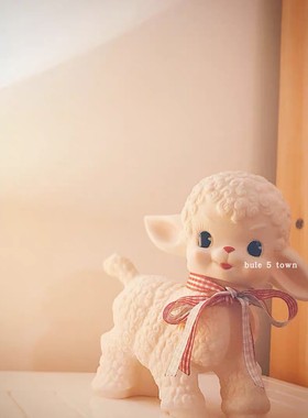 胶皮小羊桌面装饰ins风