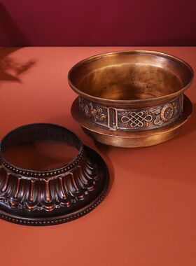 藏式双耳紫铜八吉祥八宝铜锅摆件