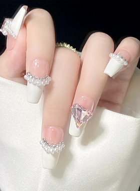 新款大号红色歪心尖底钻美甲饰品