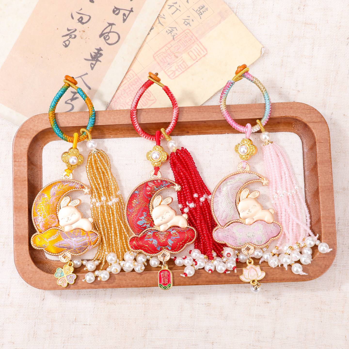 Song Dynasty Jinyu Rabbit Watching the Moon Tassel Ring Buckle