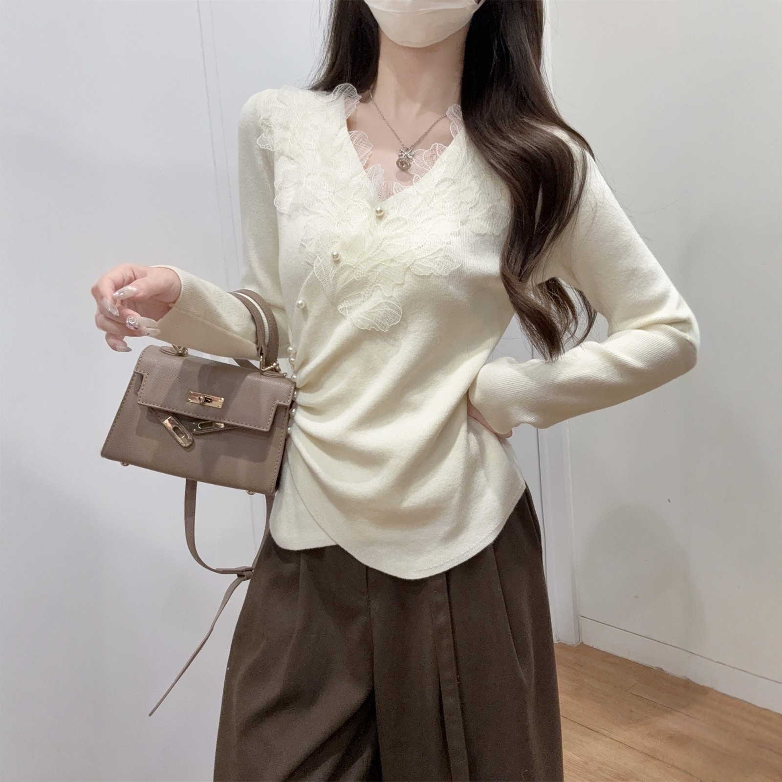 法式别致蕾丝V领毛衣女秋冬收腰显瘦褶皱针织衫打底衫女内搭上衣,淘宝优惠券,粉丝福利购,淘宝优惠卷