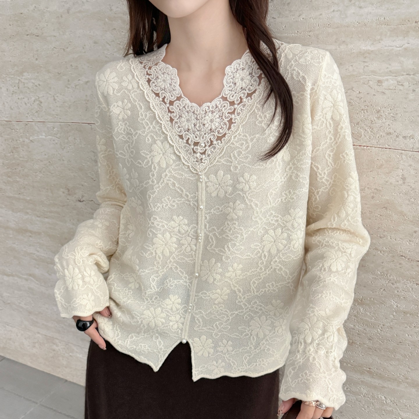 本店实拍&欧货细羊毛蕾丝打底衫V领花边珍珠秋冬内搭气质毛衣女装,淘宝优惠券,粉丝福利购,淘宝优惠卷