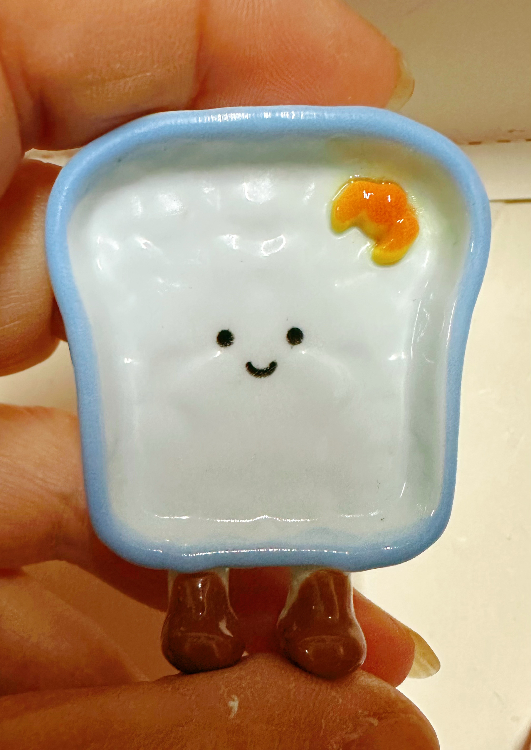 DIY高定仿真微缩立体JC吐司盘娃屋拍摄道具摆件挂件冰箱贴车饰 - 图0