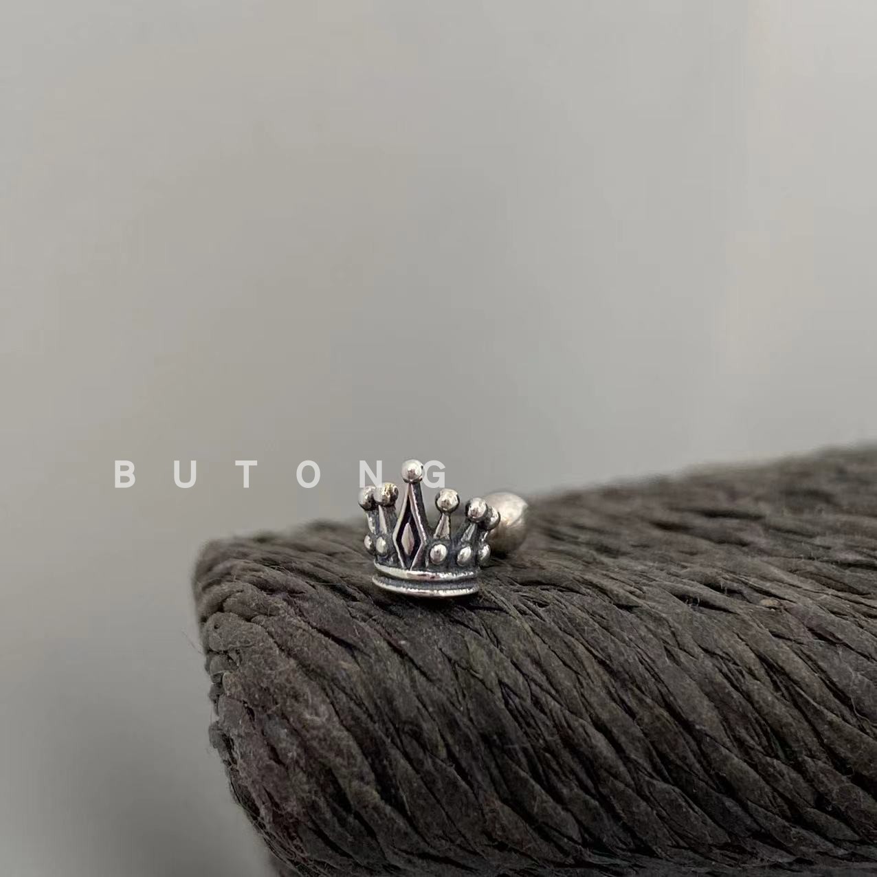 不同银匠 通体925纯银复古十字架爱心皇冠船锚圆耳钉螺丝耳堵男女 - 图2