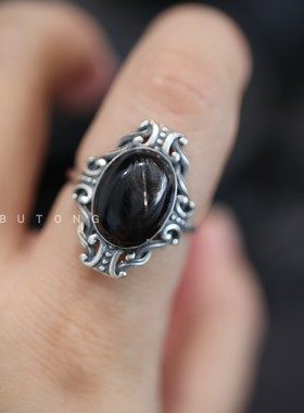 不同银匠 欧美复古925纯银镶嵌天然金运石女王戒指黑色彩宝食指戒