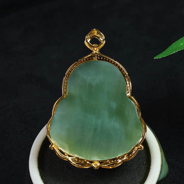 Original design emerald gold inlaid jade Buddha from husband to wife